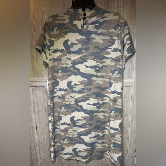 Camouflage Dress from‎ Francesca’s NWT - Picture 2 of 2